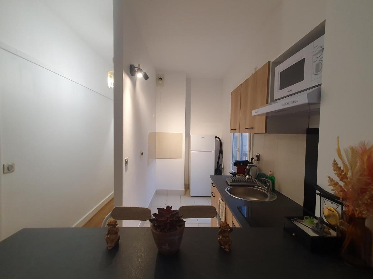 Voisin De Louis Xiv,Free Parking Apartamento Versalhes Exterior foto