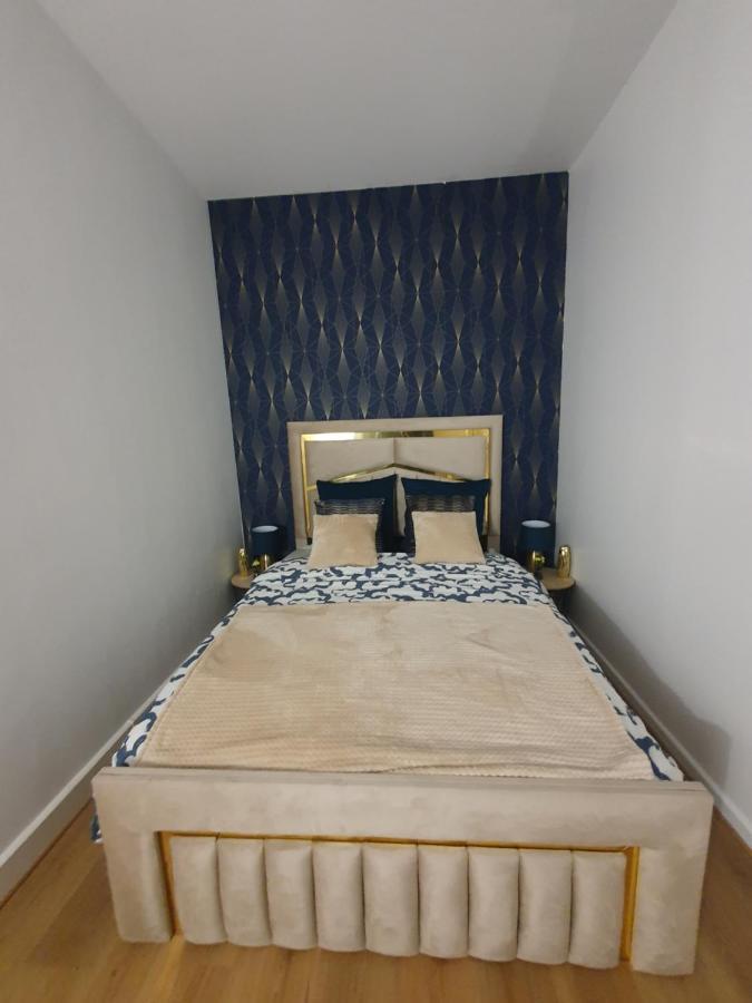 Voisin De Louis Xiv,Free Parking Apartamento Versalhes Exterior foto