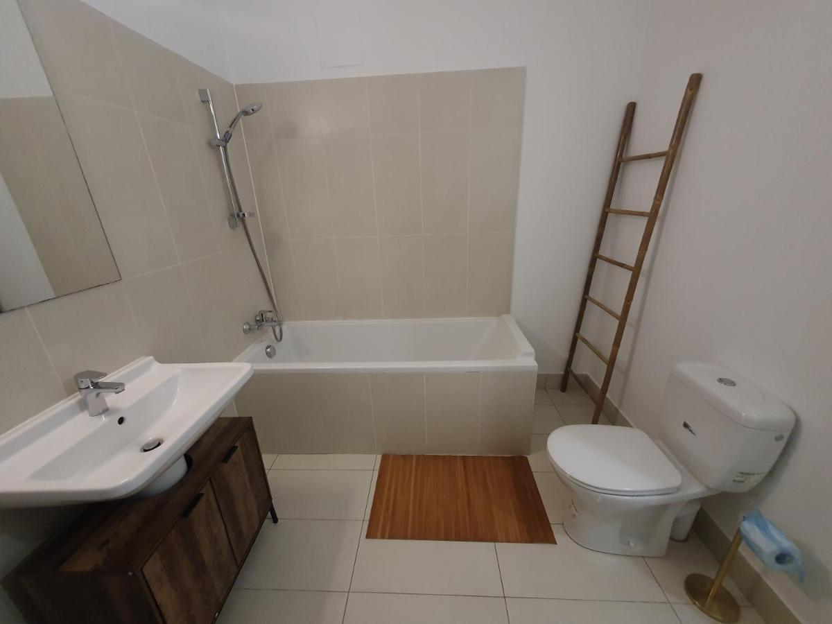 Voisin De Louis Xiv,Free Parking Apartamento Versalhes Exterior foto